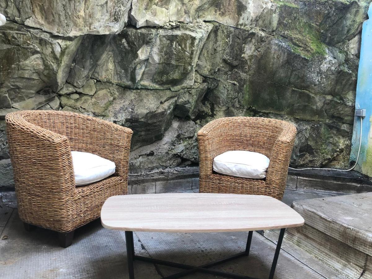 Superbe T3 Avec Parking Et Terrasse En Plein Centre-ville Apartment Lourdes
